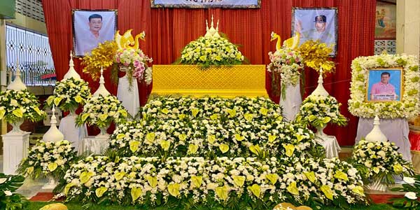 ดอกไม้หน้าหีบ แบบที่ 6
